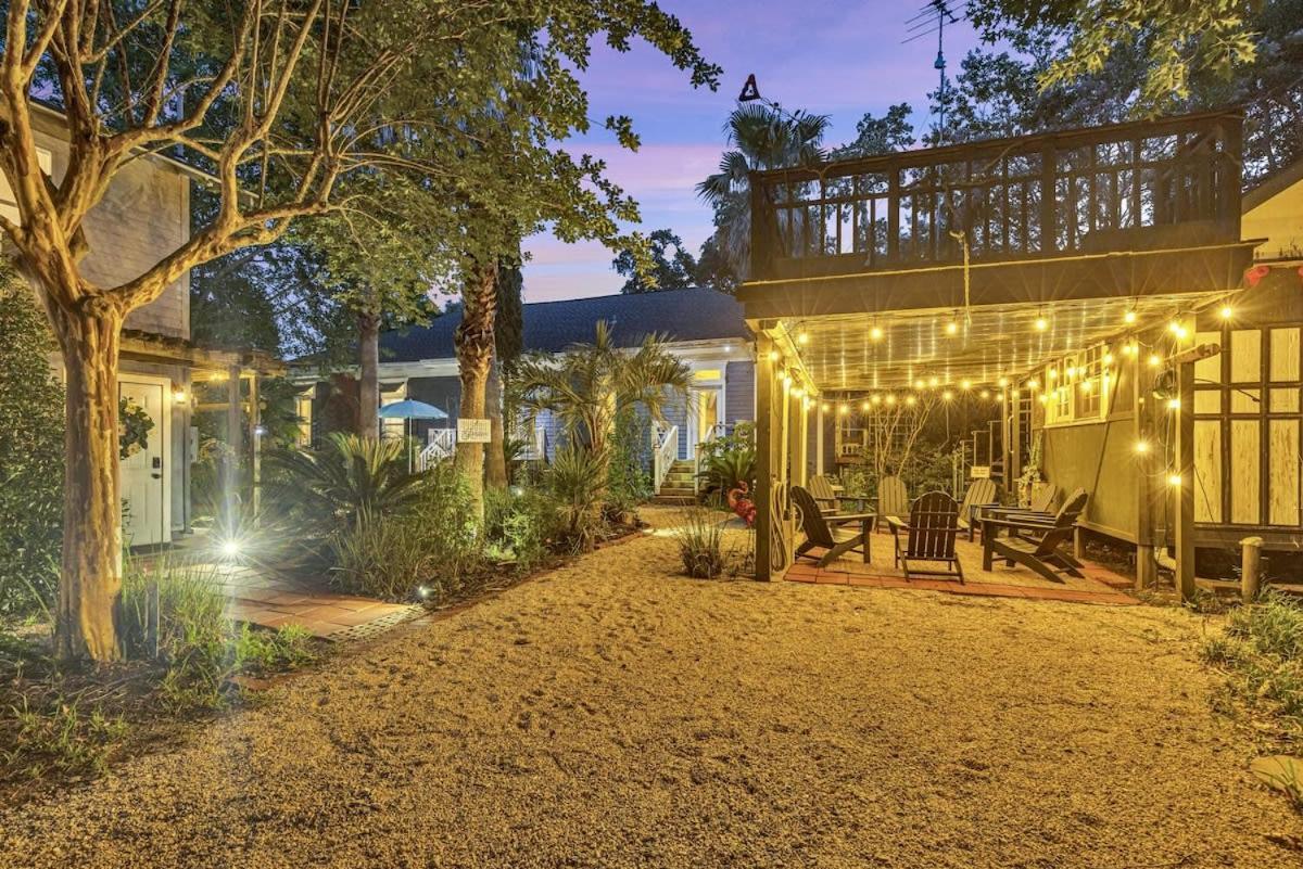 Bare Feet Bungalow -Close To Beach & Dog Friendly Gulfport Exterior photo
