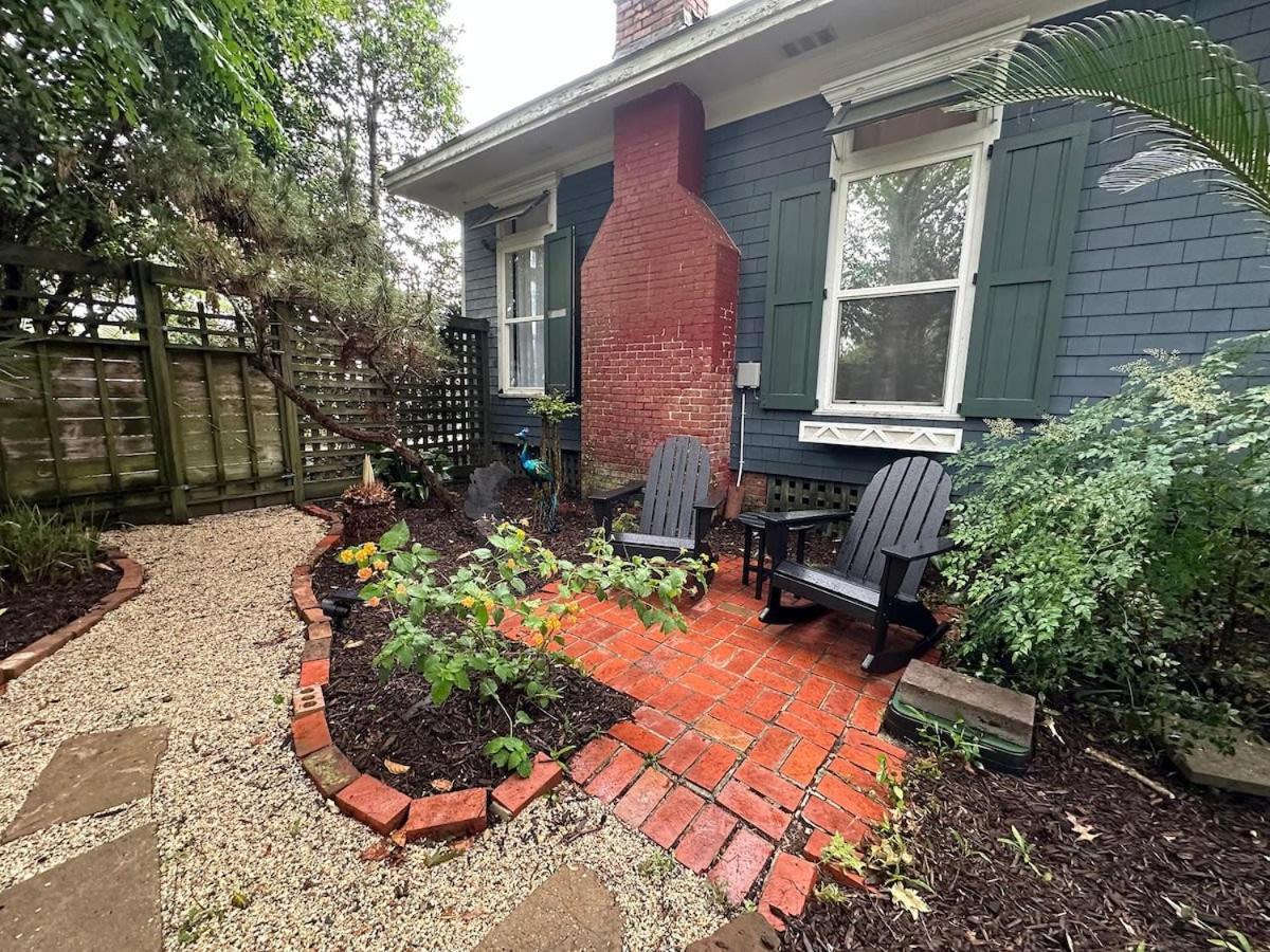 Bare Feet Bungalow -Close To Beach & Dog Friendly Gulfport Exterior photo