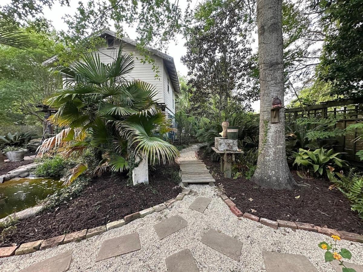 Bare Feet Bungalow -Close To Beach & Dog Friendly Gulfport Exterior photo